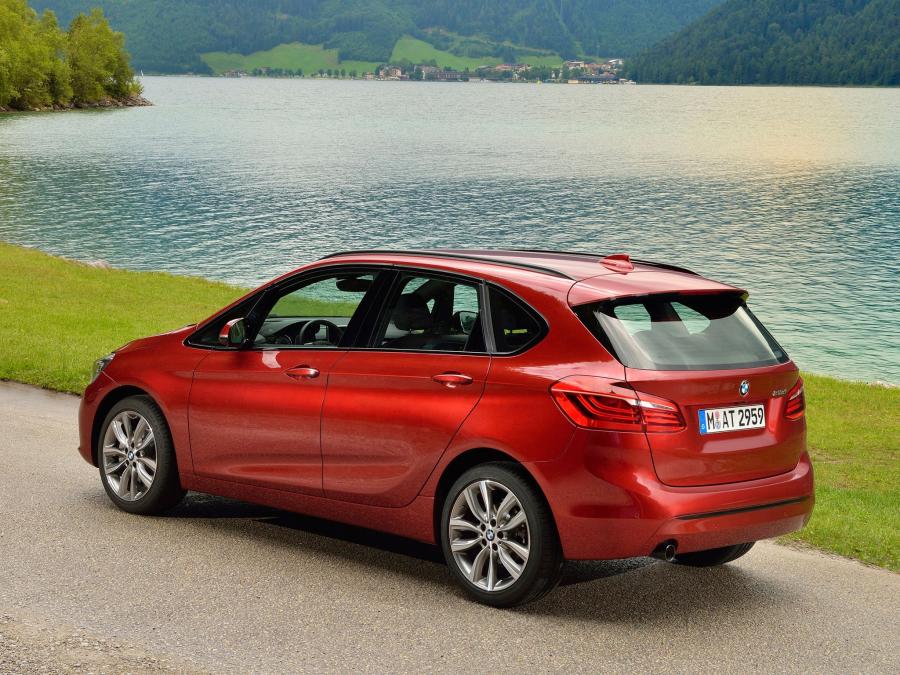  BMW 218d Active Tourer 2014 года  (фото 18 из 30)